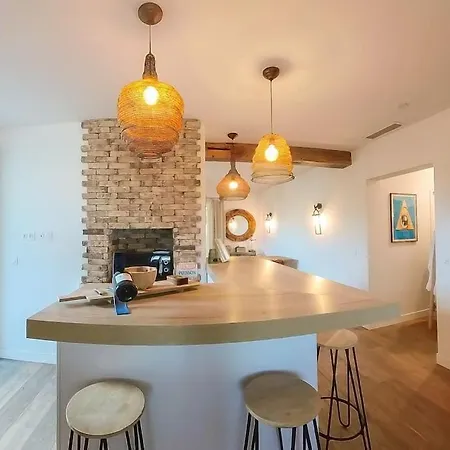 A Rosula, 2 Bedrooms And Private Terrace Apartment *